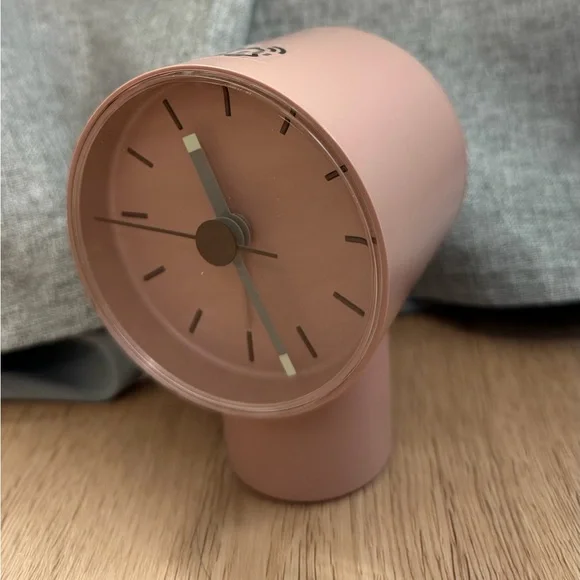 IKEA alarm clock in mauve pink Ikea Bondtolvan NEW - Picture 4 of 5